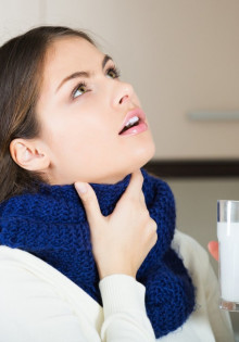 Зачем и какими средствами нужно полоскать горло при заболеваниях
