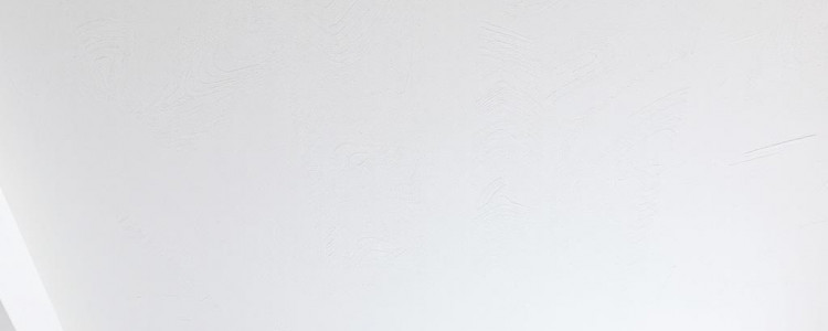 Гипсокартонный потолок: практическое руководство от выбора до финальной отделки