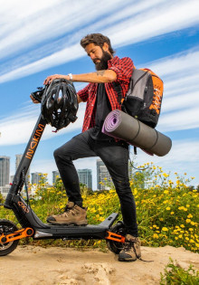 Эффективный способ передвижения: зачем электросамокаты становятся популярными среди взрослых?