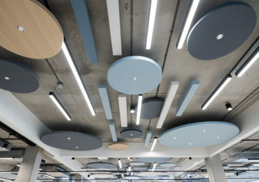 Акустические потолки: когда стен недостаточно