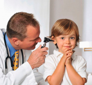 Чем занимается детский оториноларинголог?
