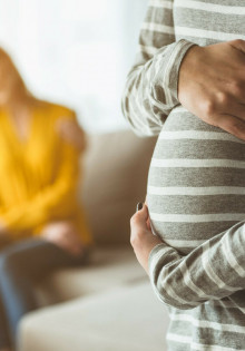 Суррогатное материнство: этические, юридические и психологические аспекты