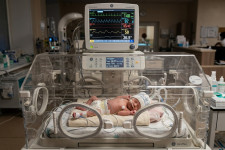 Оборудование для реанимации новорожденных: как работают кювез, монитор и ИВЛ в комплексе