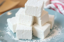 Домашний зефир: как приготовить нежные облачка на своей кухне