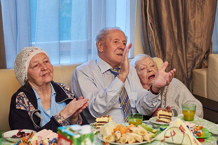 Зачем нужны социальные пансионаты и дома престарелых?