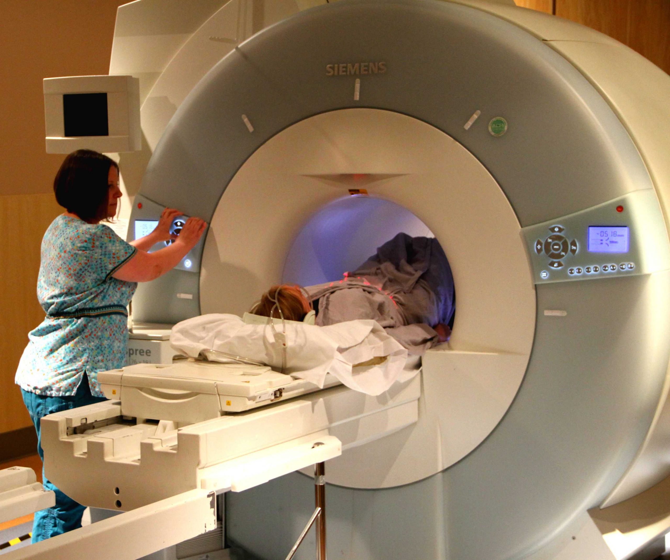 Подробное исследование МРТ: как это помогает диагностировать заболевания
