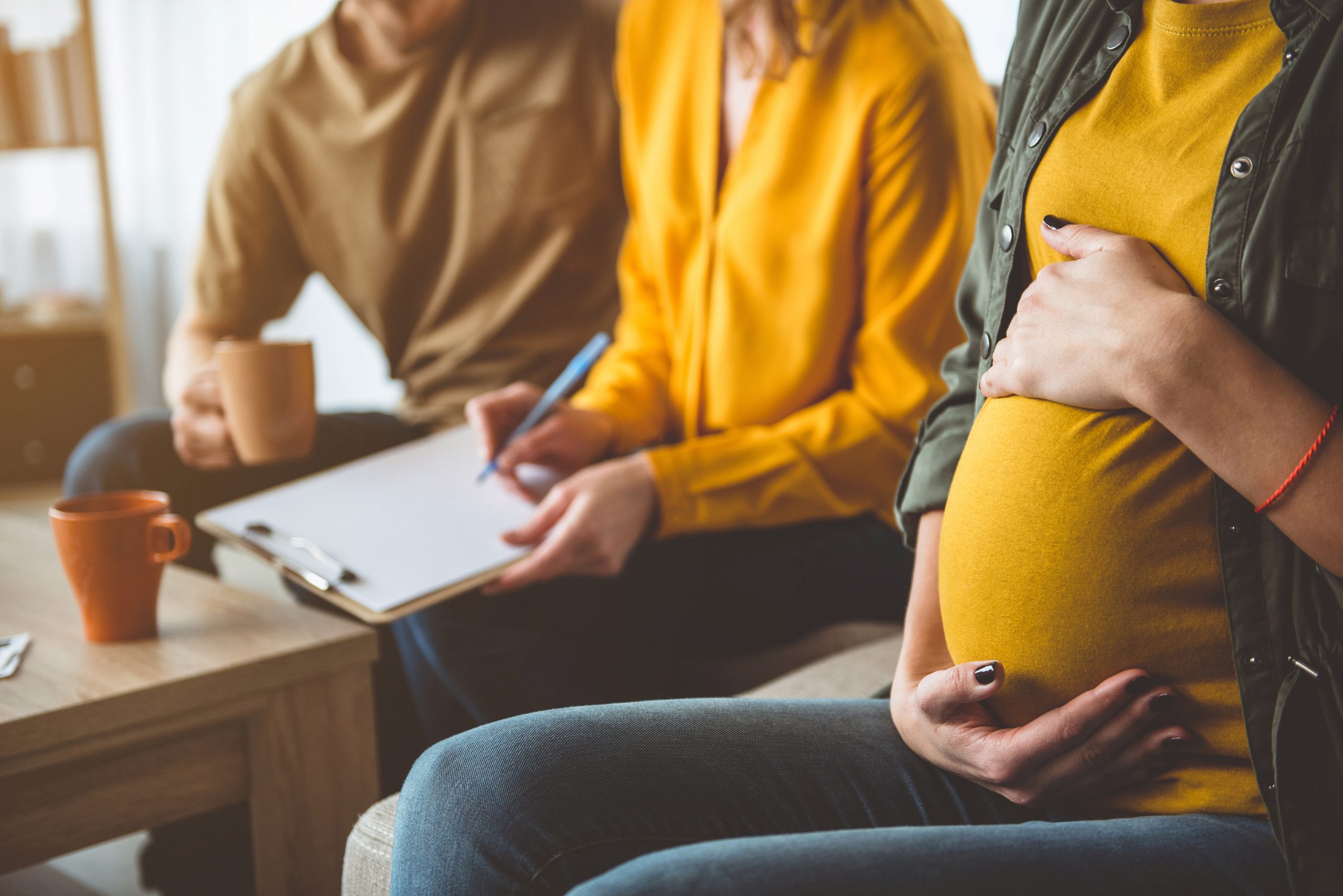 Суррогатное материнство: этические, юридические и психологические аспекты